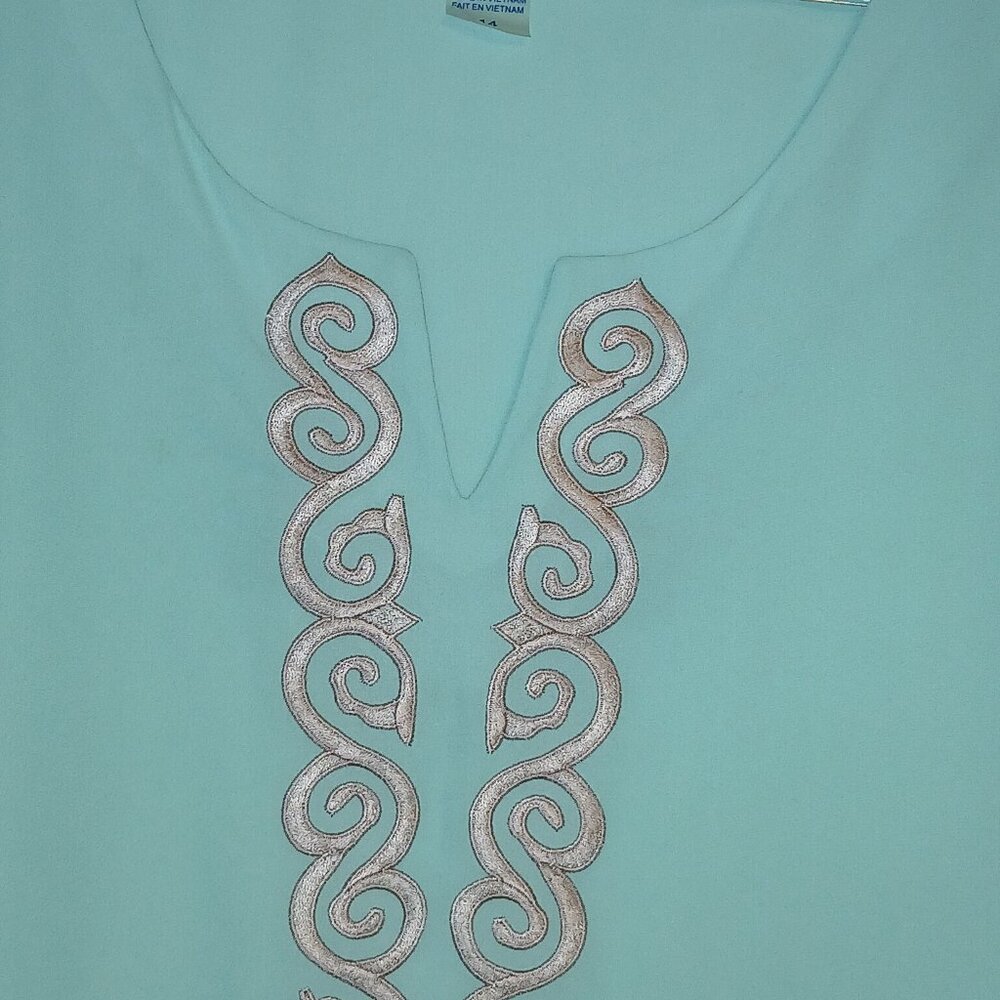 DRESS BY PETER NGARD SIZES 14 LIGHT GREEN AND SLIVER DESIGNS